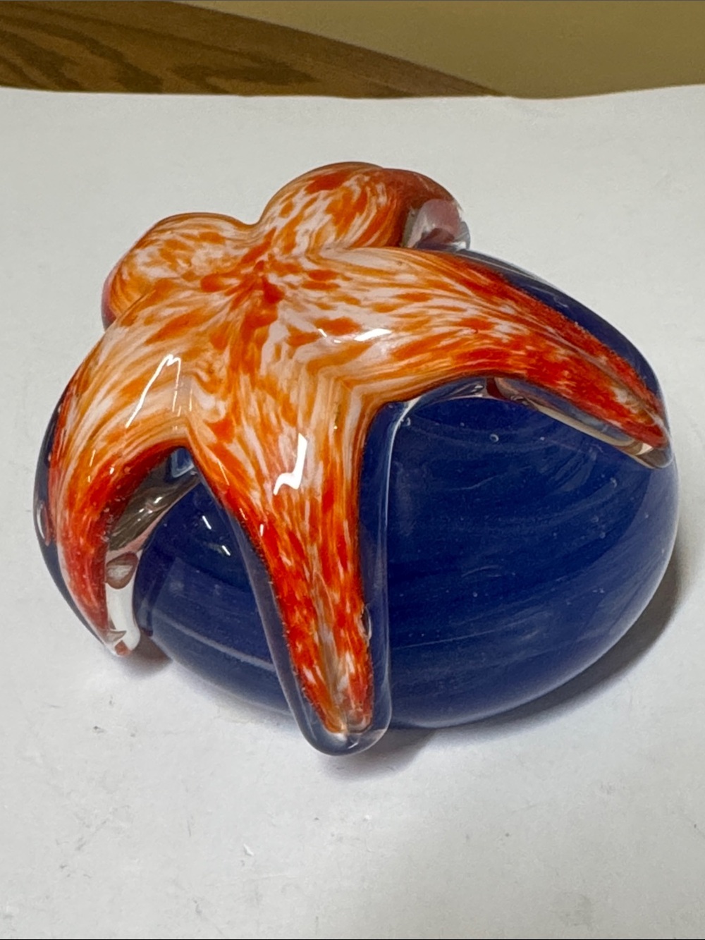 Dynasty Gallery Starfish Paperweight glows 4” diameter